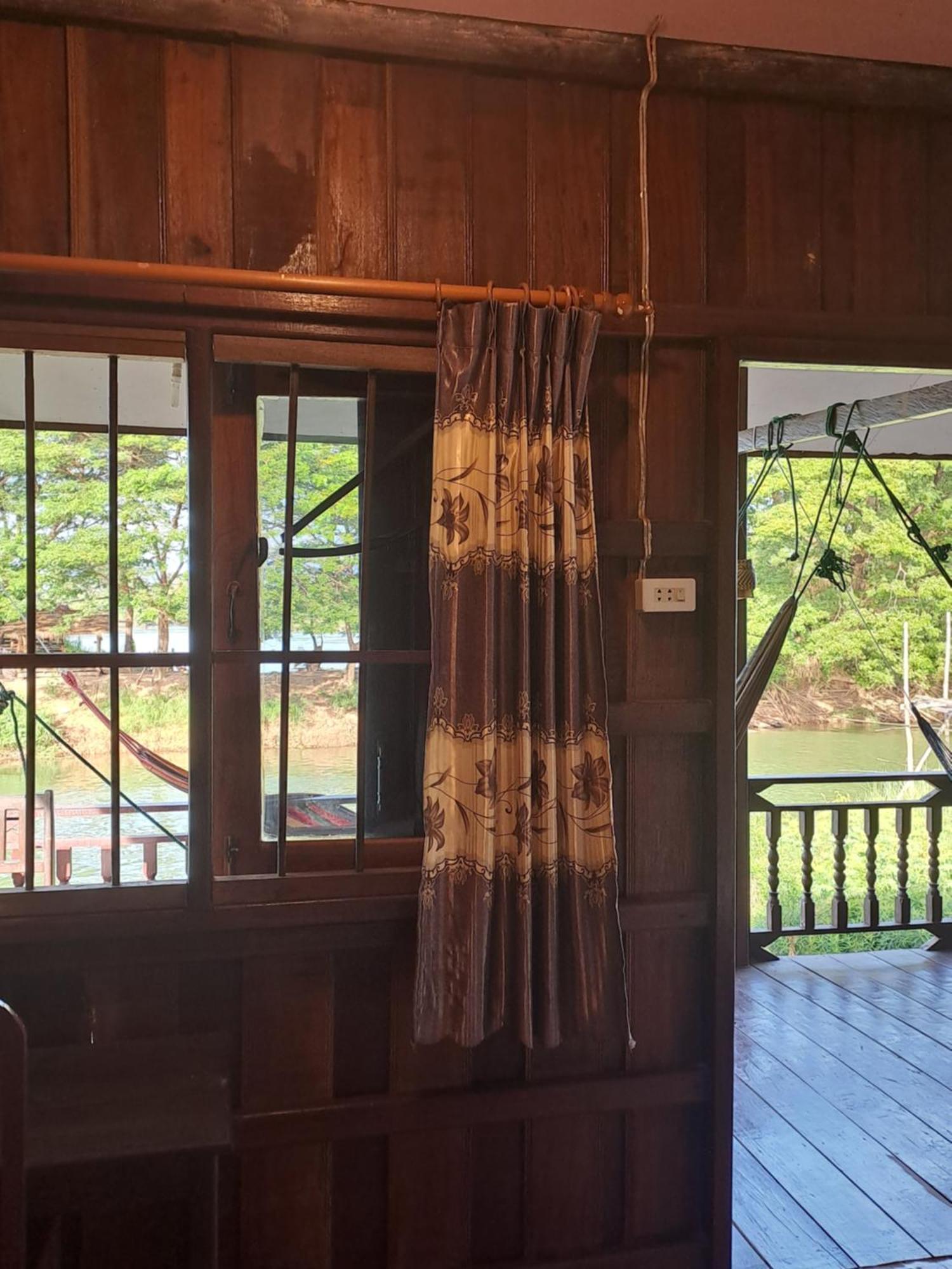 Riverside Bungalow Ban Dondét Dış mekan fotoğraf