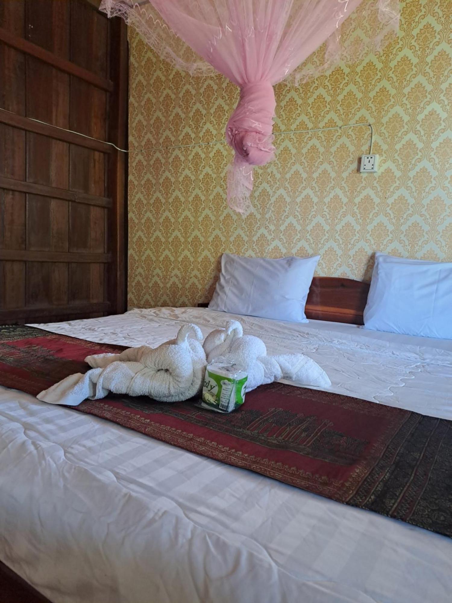 Riverside Bungalow Ban Dondét Dış mekan fotoğraf